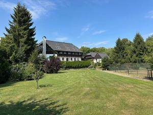 Prodej komerční nemovitosti, Povrly, Lysá, 635 m2