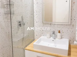 Pronájem bytu 2+kk, Praha - Holešovice, Osadní, 62 m2