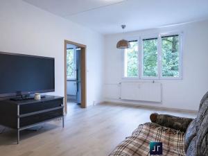Prodej bytu 2+1, Praha - Kamýk, Zárubova, 61 m2