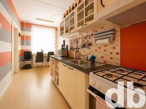 Prodej bytu 2+1, Karlovy Vary, Lidická, 63 m2