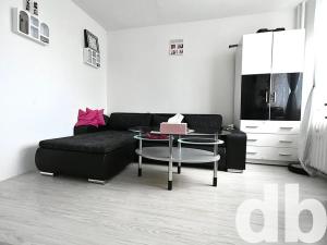 Prodej bytu 2+1, Karlovy Vary, Lidická, 63 m2