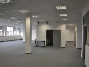Pronájem kanceláře, Praha - Libeň, Lihovarská, 368 m2
