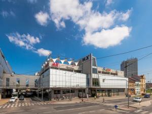 Pronájem kanceláře, České Budějovice, Pražská tř., 95 m2