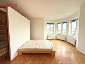 Pronájem bytu 2+1, Praha - Hlubočepy, V násypu, 85 m2