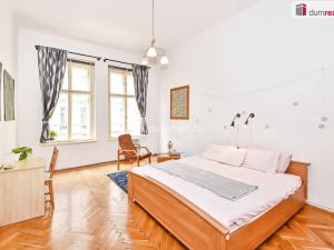 Pronájem bytu 1+1, Praha - Žižkov, Husitská, 42 m2