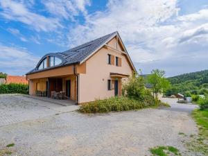 Prodej apartmánu, Horní Stropnice, 208 m2