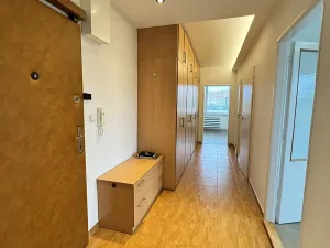 Pronájem bytu 3+1, Praha - Michle, Pod dálnicí, 76 m2
