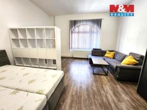 Pronájem bytu 1+1, Louny, Poděbradova, 60 m2