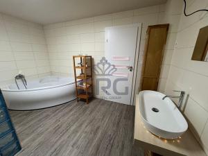 Prodej rodinného domu, Vážany, 320 m2