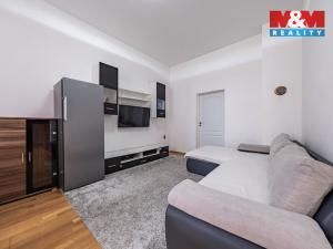 Prodej bytu 2+kk, Kladno, nám. Edvarda Beneše, 56 m2