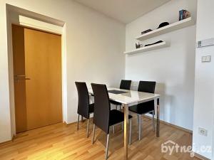 Pronájem bytu 2+kk, Hustopeče, U Větrolamu, 70 m2