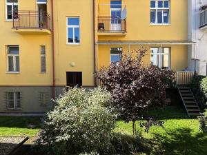 Pronájem bytu 1+kk, Hradec Králové, Šafaříkova, 28 m2