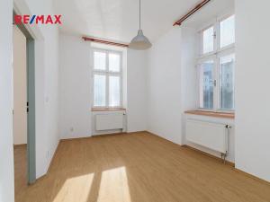 Pronájem bytu 2+1, Plzeň, Nerudova, 58 m2