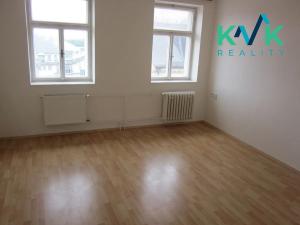 Pronájem bytu 1+kk, Karlovy Vary, Krále Jiřího, 21 m2