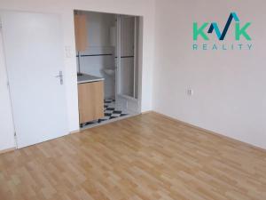 Pronájem bytu 1+kk, Karlovy Vary, Krále Jiřího, 21 m2