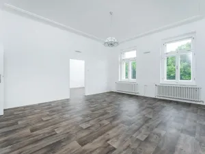 Pronájem bytu 2+1, Hradec Králové, náměstí Svobody, 70 m2