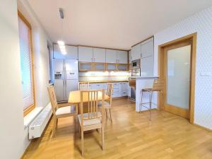 Pronájem bytu 3+kk, Praha - Michle, Třeboňská, 78 m2