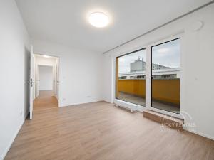 Pronájem bytu 1+kk, Praha - Chodov, Líbalova, 27 m2