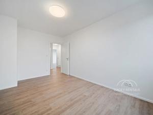 Pronájem bytu 1+kk, Praha - Chodov, Líbalova, 27 m2
