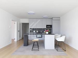 Pronájem bytu 2+kk, Praha - Štěrboholy, K učilišti, 62 m2