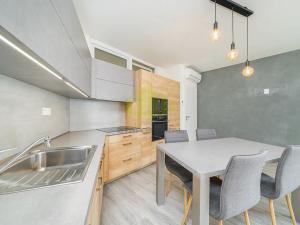 Prodej bytu 2+kk, Olomouc, Janského, 68 m2