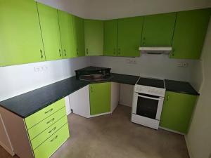 Pronájem bytu 1+kk, Praha - Nové Město, Na bojišti, 34 m2