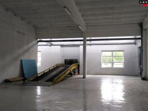 Pronájem skladu, Kolín, 2000 m2