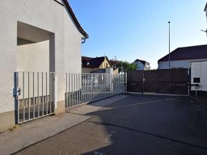 Pronájem skladu, Praha - Libuš, Libušská, 1400 m2