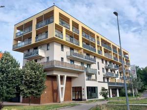 Pronájem bytu 1+kk, Praha - Vysočany, Pod Harfou, 48 m2