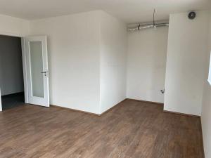 Pronájem bytu 2+kk, Praha - Vysočany, Pod Harfou, 55 m2