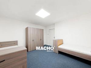 Pronájem bytu 2+1, Praha - Michle, Na dědinách, 50 m2