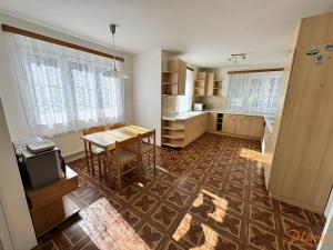 Pronájem bytu 3+1, Praha - Nebušice, Na Malé Šárce, 100 m2
