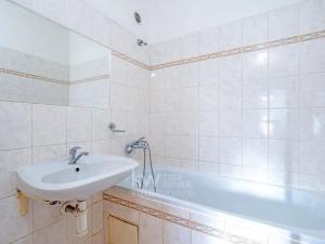 Pronájem bytu 3+1, Pardubice, Lonkova, 88 m2