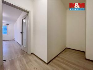 Pronájem bytu 1+kk, Praha - Vysočany, Svatošových, 32 m2