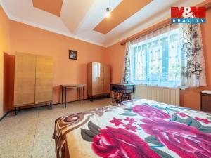 Prodej rodinného domu, Ořech, Karlštejnská, 280 m2