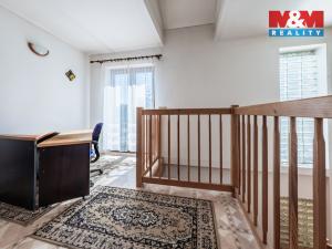Prodej rodinného domu, Ořech, Karlštejnská, 280 m2