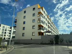 Pronájem bytu 4+kk, Praha - Uhříněves, Oty Bubeníčka, 92 m2