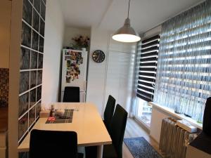 Prodej bytu 3+1, Karlovy Vary, Vítězná, 74 m2