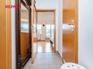 Pronájem bytu 1+kk, Praha - Kunratice, Velké Kunratické, 34 m2