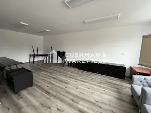 Prodej výrobních prostor, Ondřejov, Družstevní, 2500 m2