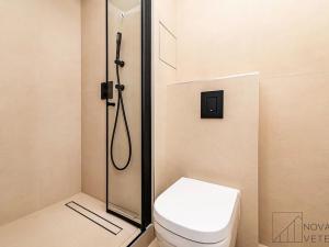 Prodej bytu 5+kk, Praha - Černý Most, Vybíralova, 104 m2