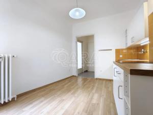 Pronájem bytu 1+1, Praha - Nové Město, Na zbořenci, 38 m2