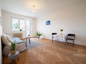 Prodej bytu 2+1, Praha - Libeň, náměstí Na Balabence, 52 m2