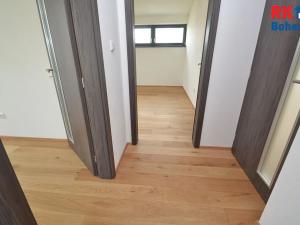 Prodej bytu 3+kk, Praha - Lhotka, Slepá I, 74 m2