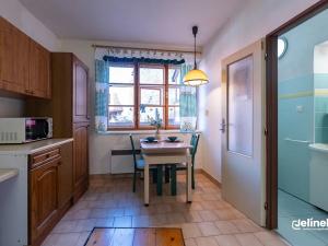 Prodej rodinného domu, Jimramov, náměstí Jana Karafiáta, 105 m2