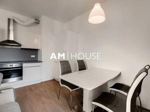 Pronájem bytu 2+kk, Praha - Holešovice, Sanderova, 50 m2