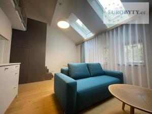 Pronájem bytu 1+kk, Praha - Vršovice, Bartoškova, 40 m2