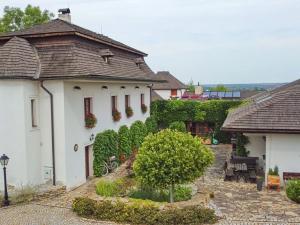 Prodej podílu vily, Mělník, Legionářů, 518 m2