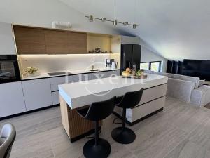 Prodej bytu 4+kk, Pag, Chorvatsko, 118 m2