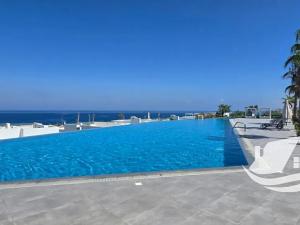 Prodej bytu 1+kk, Agios Amvrosios Keryneias, Kypr, 38 m2